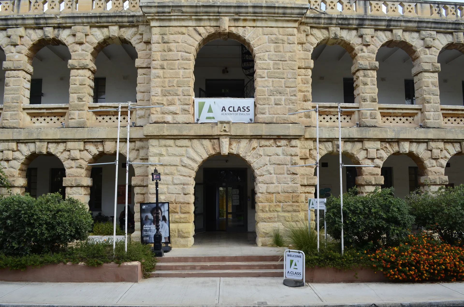 AClass Academy of English